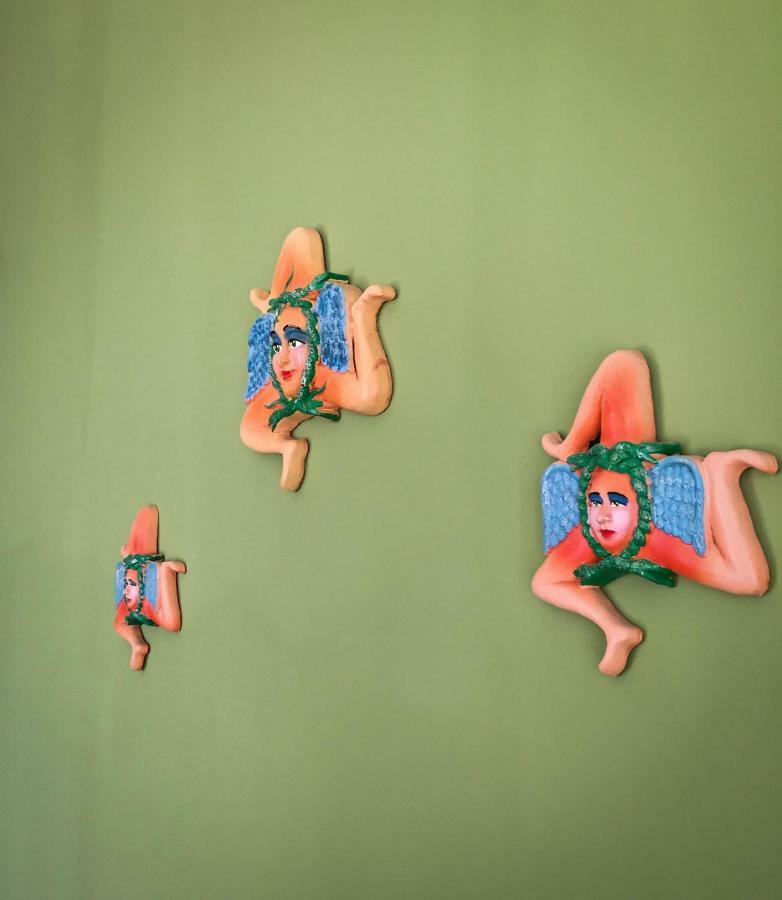 Chiara * Montallegro